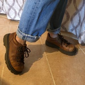 Vintage 90s chunky oxfords from Bakers! 🐻